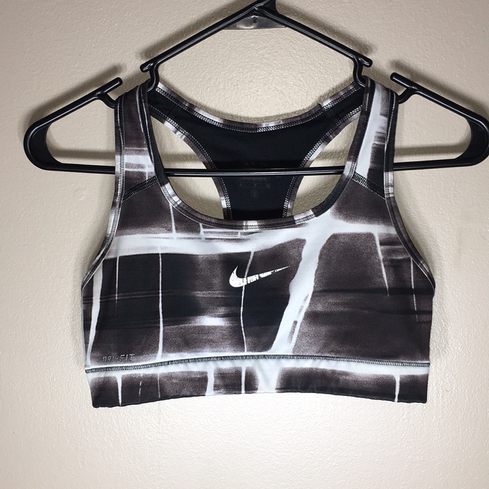Nike sports bra gray black and white size small lighting bolt pattern​​​ - Picture 3 of 7